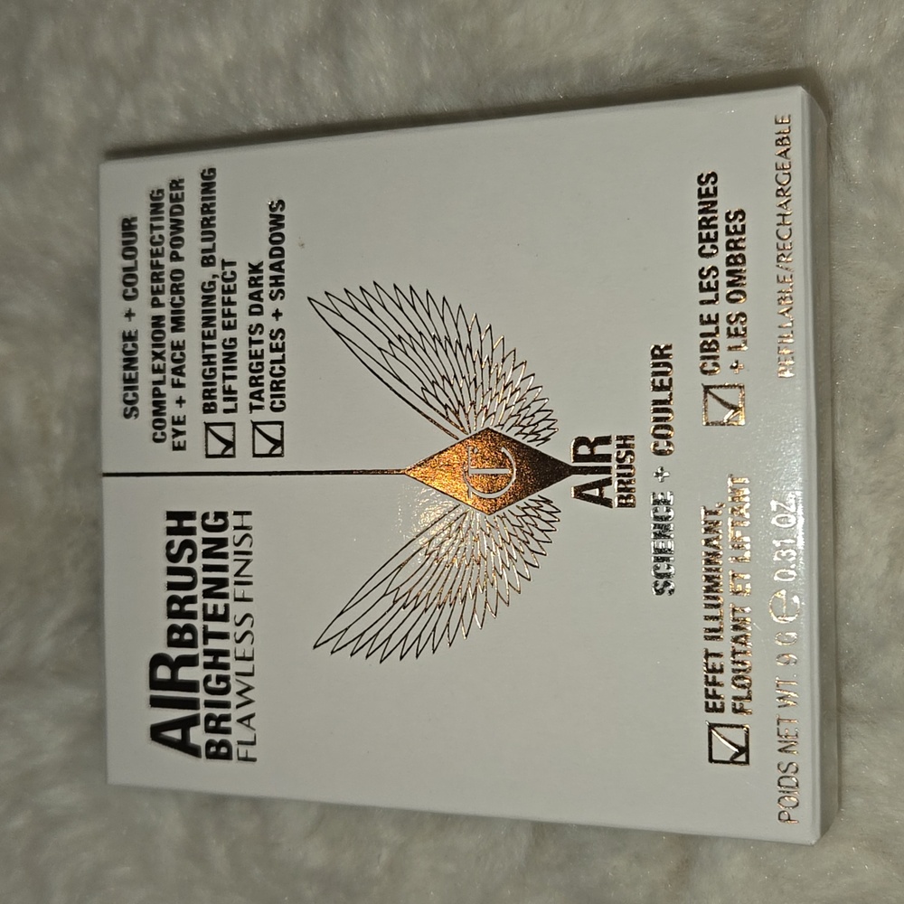 Charlotte Tilbury Airbrush Brightening Powder with Gold Accents